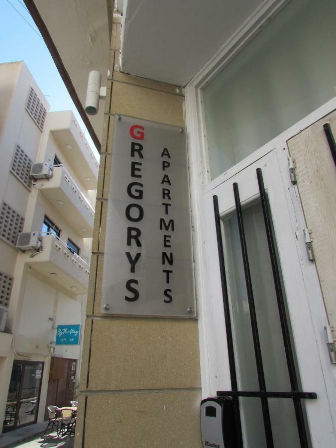 Gregorys Holiday Apartment Larnaca Exterior foto